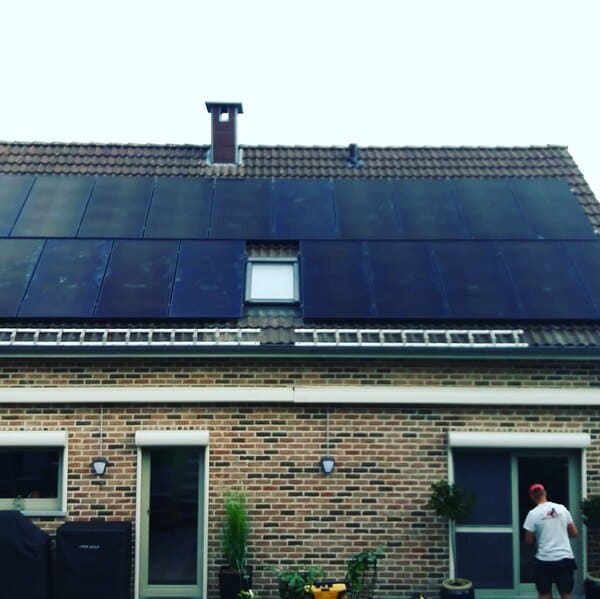 Placement de panneaux photovoltaïques à Verviers